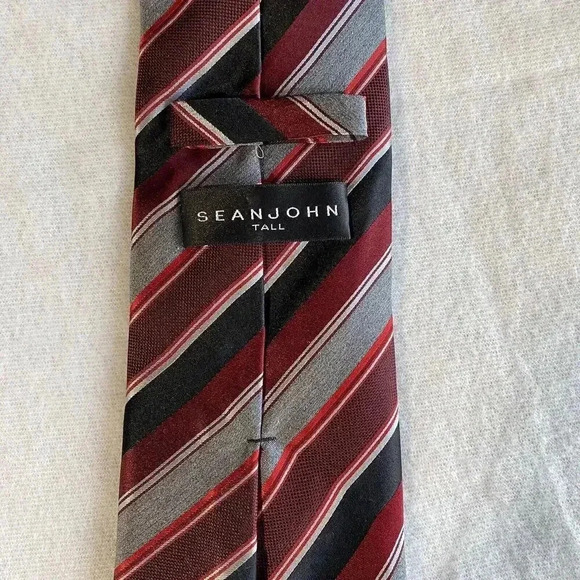 Sean John 100% Silk Men's Neck Tie Red Black Silver Striped Extra Long/Tall - Picture 3 of 5